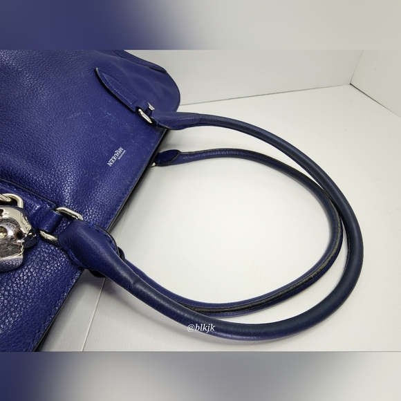 Alexander McQueen Ultramarine Leather Skull Padlock Large Zip Around Tote Bag - Picture 9 of 16